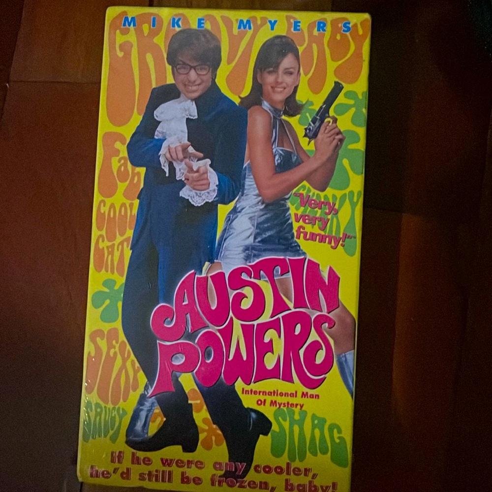 Austin Powers: International Man of Mystery  VHS  Mike Myers, Elizabeth Hurley